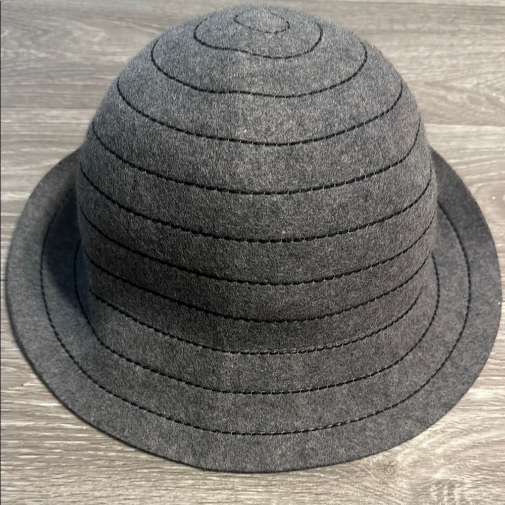 Madison 88 Gray Wool Women's Hat with Buckle - Picture 3 of 6